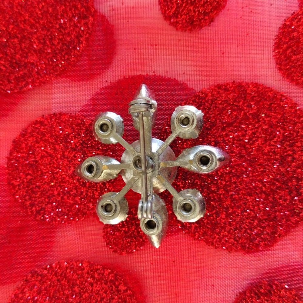 MCM Rhinestone Snowflake Pin Vintage - Picture 2 of 5